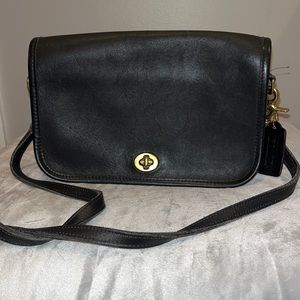 Vintage Coach Cross body bag